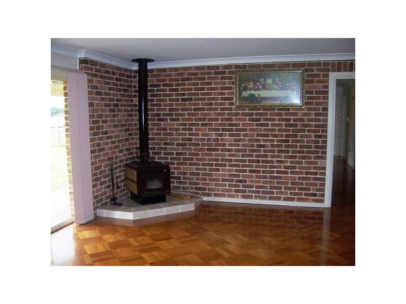 36 Kelvin Park Dr, Bringelly NSW 2556