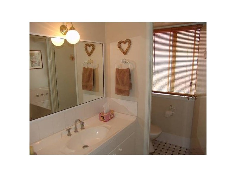 Wattle Grove NSW 2173