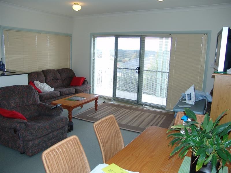 2 Elizabeth Henrietta Circuit, Macquarie Links NSW 2565