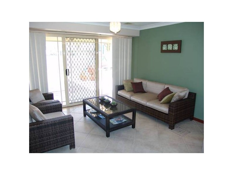 3 Wattle Grove Drive, Wattle Grove NSW 2173