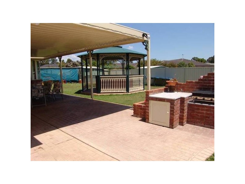 3 Wattle Grove Drive, Wattle Grove NSW 2173