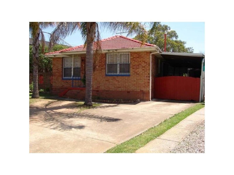 33 Eureka Crescent, Sadleir NSW 2168