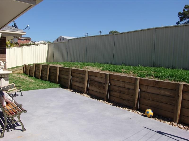 120 Kendall Drive, Casula NSW 2170