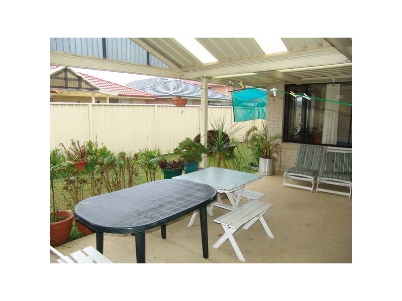 6 MACKSVILLE STREET, Hoxton Park NSW 2171