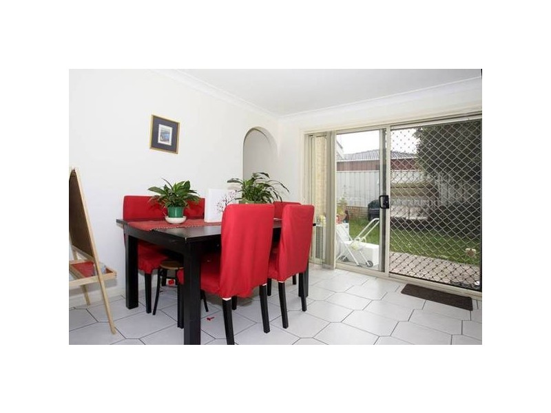 5/9-11 Seaeagle Crescent, Green Valley NSW 2168