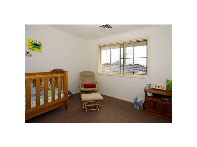 5/9-11 Seaeagle Crescent, Green Valley NSW 2168