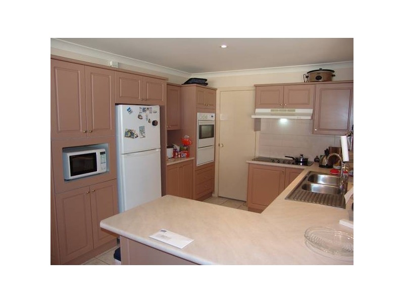 19 Mitchell Drive, West Hoxton NSW 2171