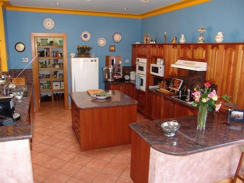 2 Bellevue Close, Rossmore NSW 2557