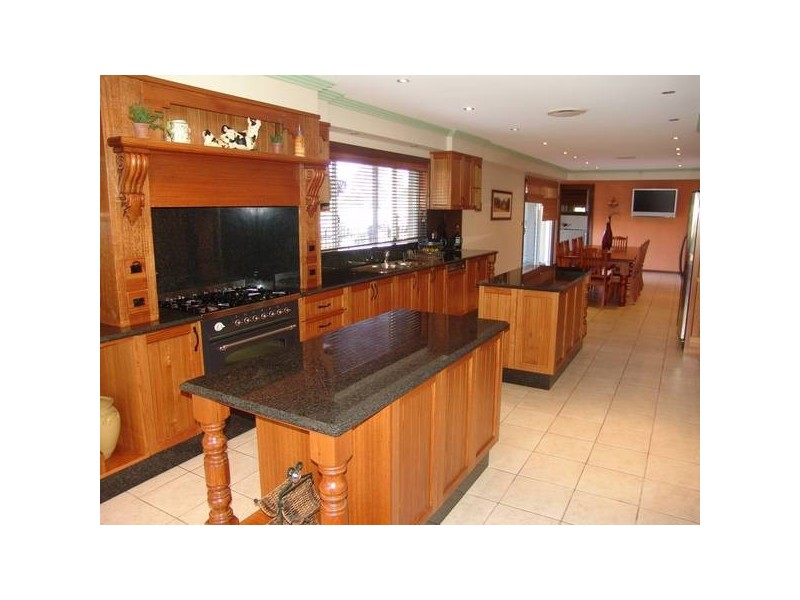 100 Thirteenth Ave,., Austral NSW 2179