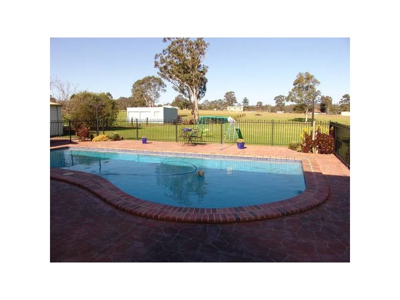 100 Thirteenth Ave,., Austral NSW 2179