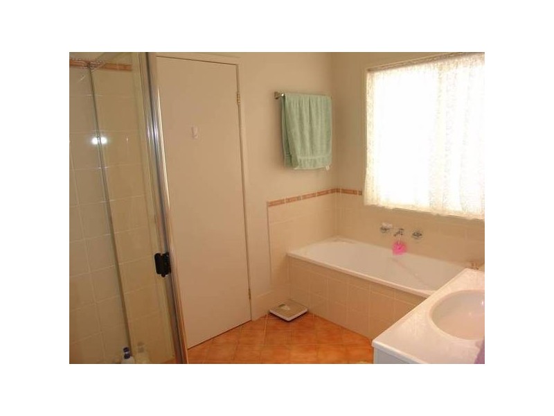 24 Nowra Place, Prestons NSW 2170