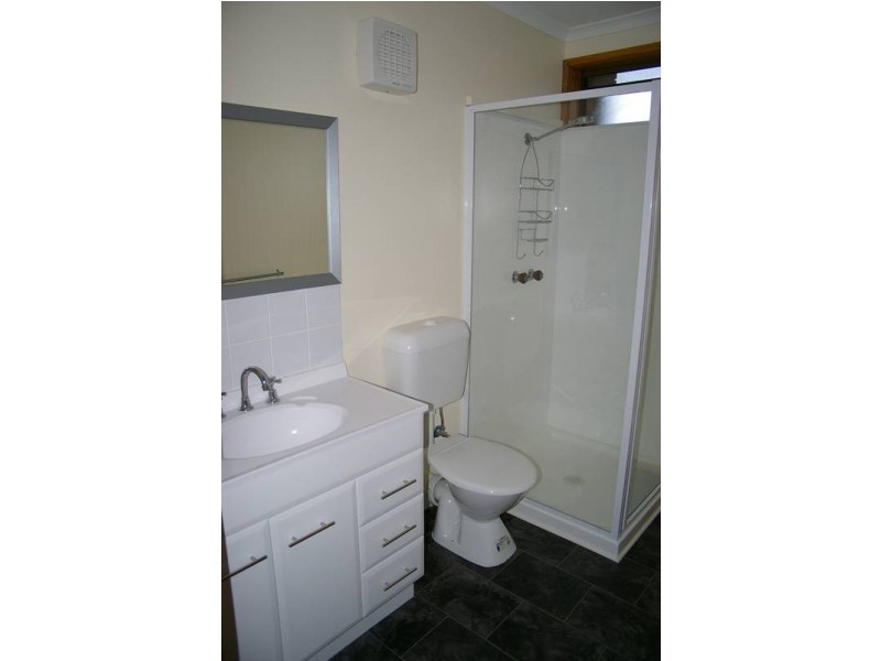 24/4 Cliffored Court, Howrah TAS 7018