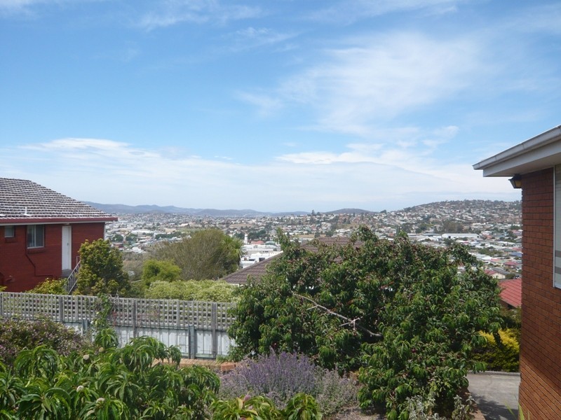 2/22 Victor Place, Glenorchy TAS 7010