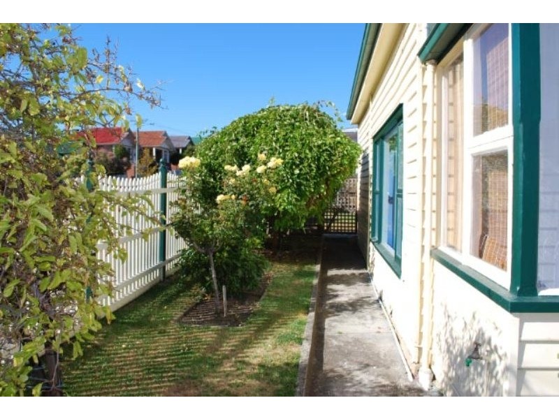 18 Pedder Street, New Town TAS 7008