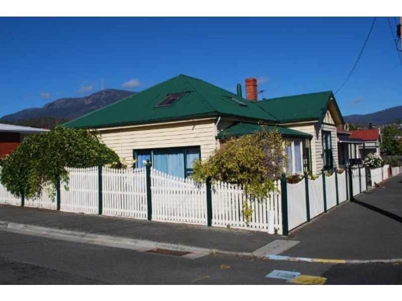 18 Pedder Street, New Town TAS 7008