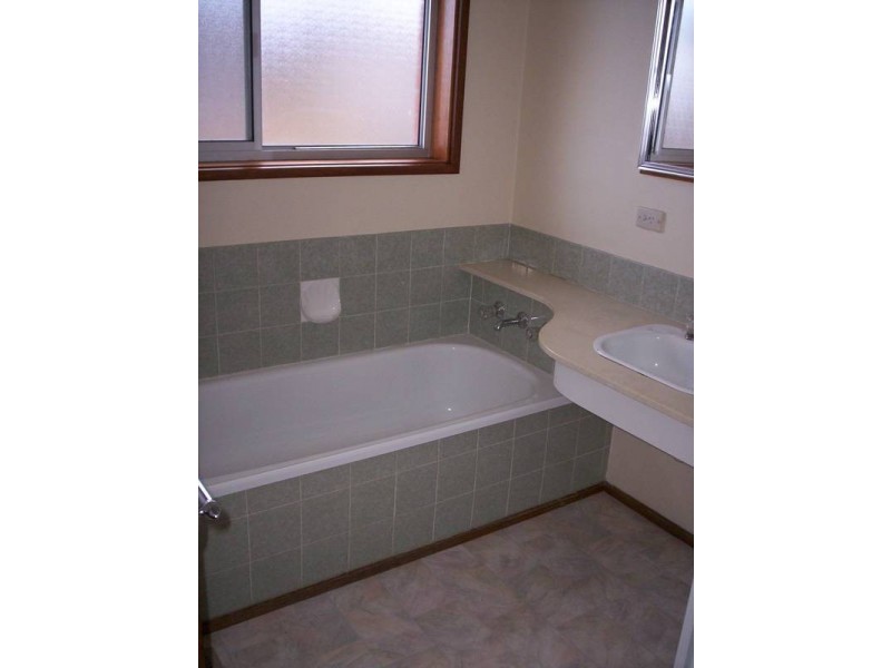 2 Baldwin Place, Lenah Valley TAS 7008