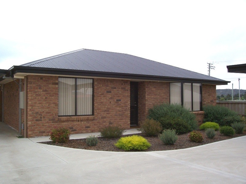 2/2 Roslyn Court, Brighton TAS 7030
