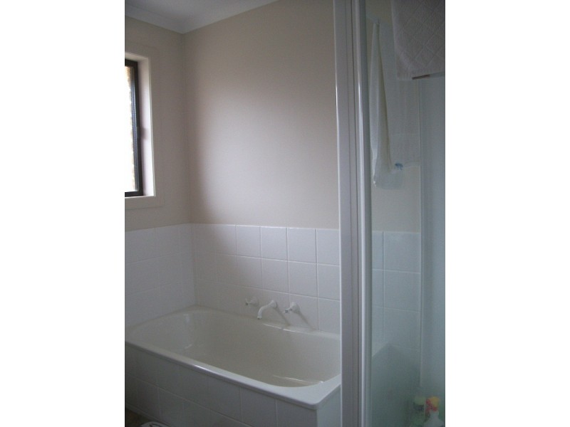 2/2 Roslyn Court, Brighton TAS 7030