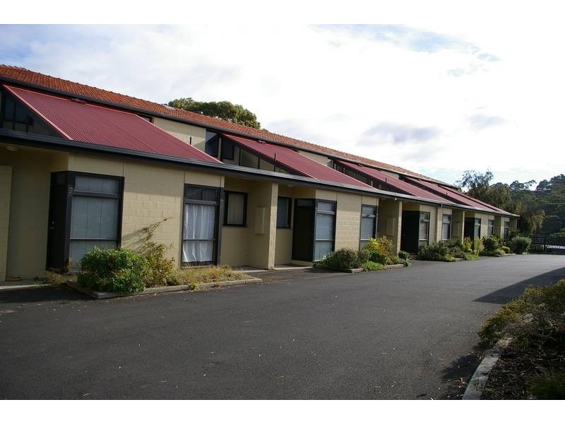7/110 Malunna Road, Lindisfarne TAS 7015