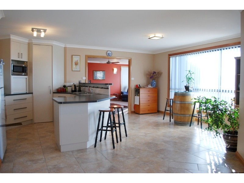 16 Grant Court, Granton TAS 7030