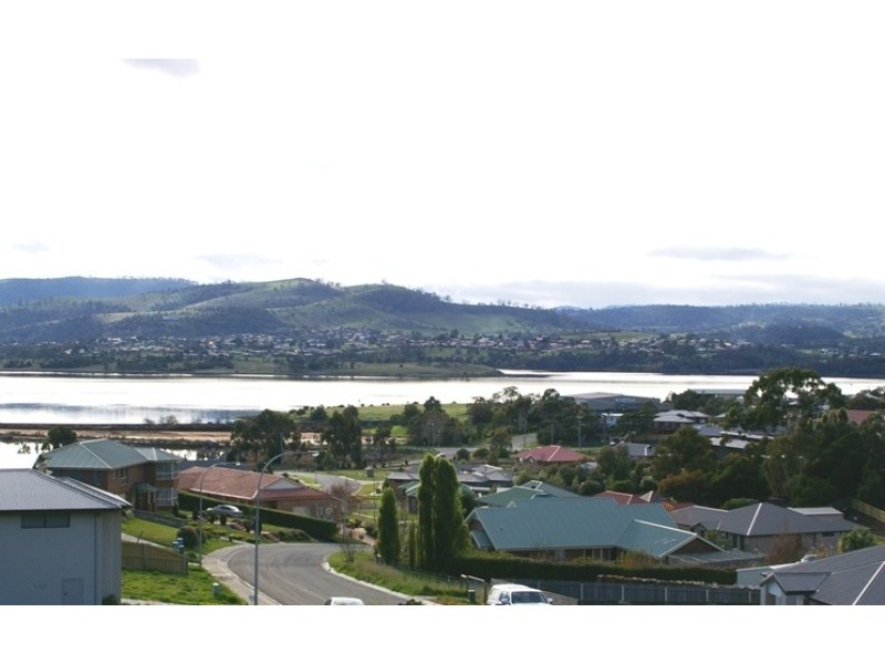 16 Grant Court, Granton TAS 7030