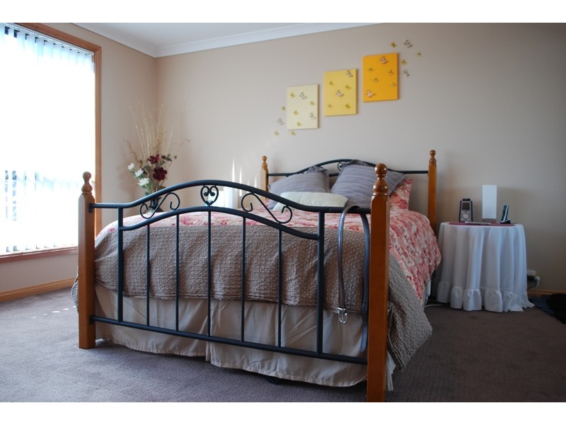 16 Grant Court, Granton TAS 7030