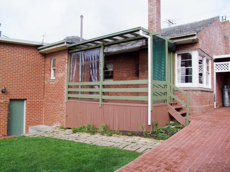 169 Augusta Road, Lenah Valley TAS 7008