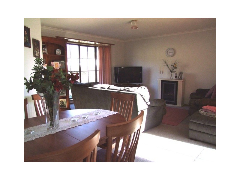 2/225 Tolosa Street, Glenorchy TAS 7010