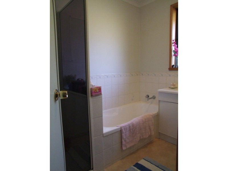 2/225 Tolosa Street, Glenorchy TAS 7010