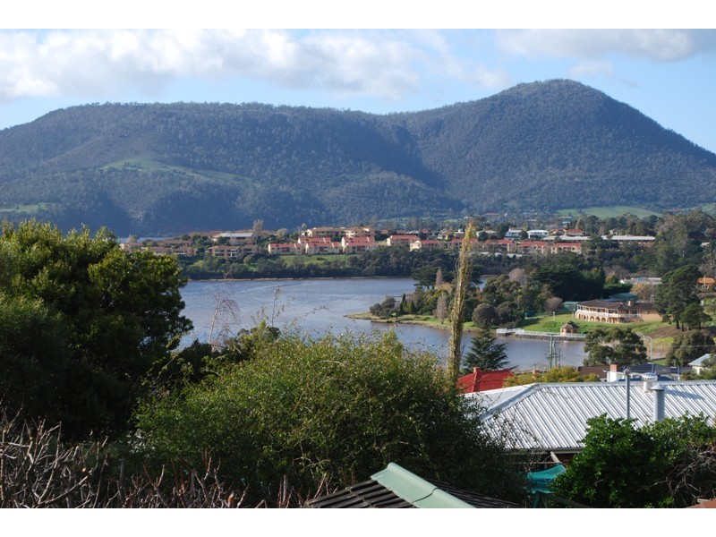 1 Cohen Court, Claremont TAS 7011