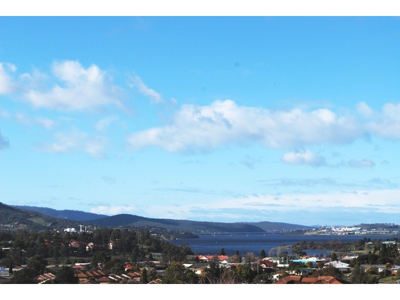 1 Cohen Court, Claremont TAS 7011