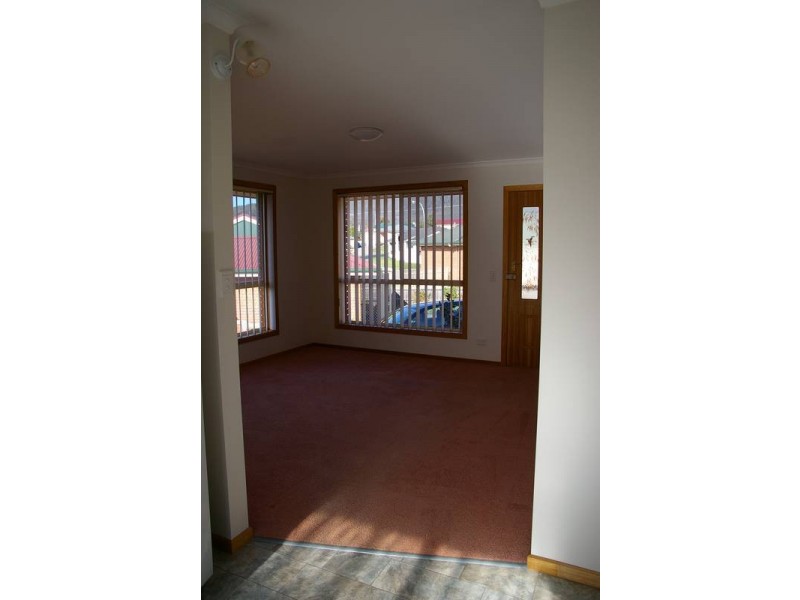 2/6 Moore Park Drive, Glenorchy TAS 7010