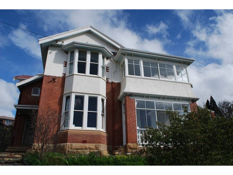 18 Senator Street, Mount Stuart TAS 7000