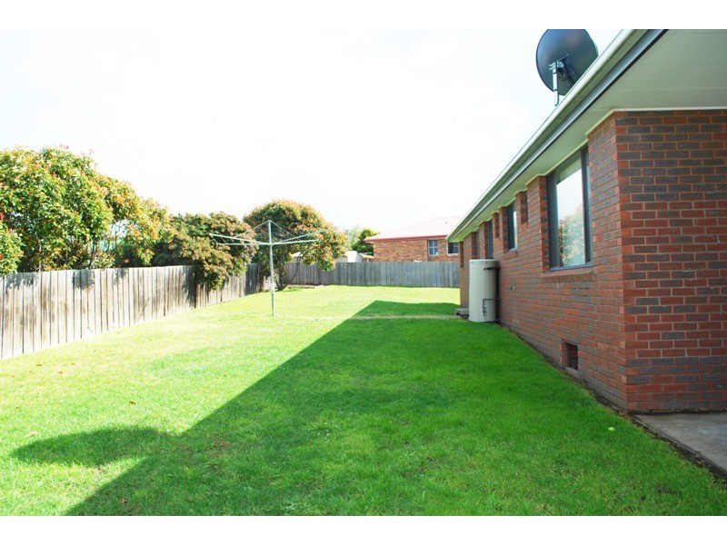 16 Charles Eaton Court, Huntingfield TAS 7055
