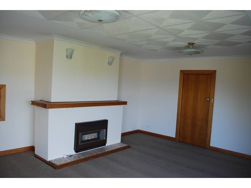 10 Tianna Road, Lindisfarne TAS 7015