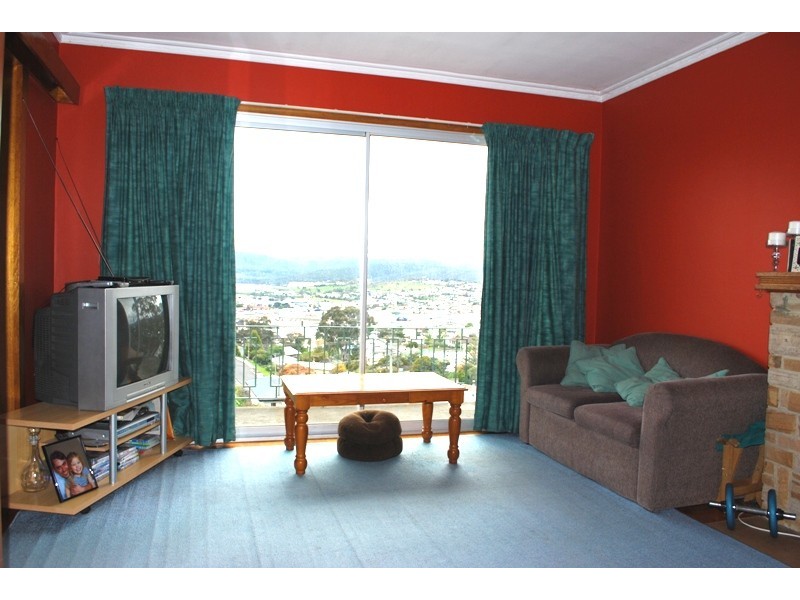 3 Beverley Grove, West Moonah TAS 7009