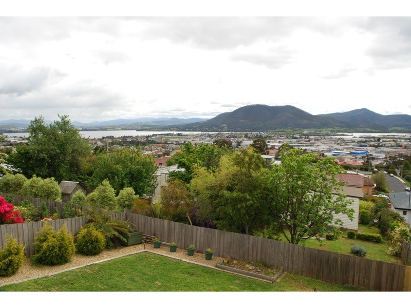 3 Beverley Grove, West Moonah TAS 7009