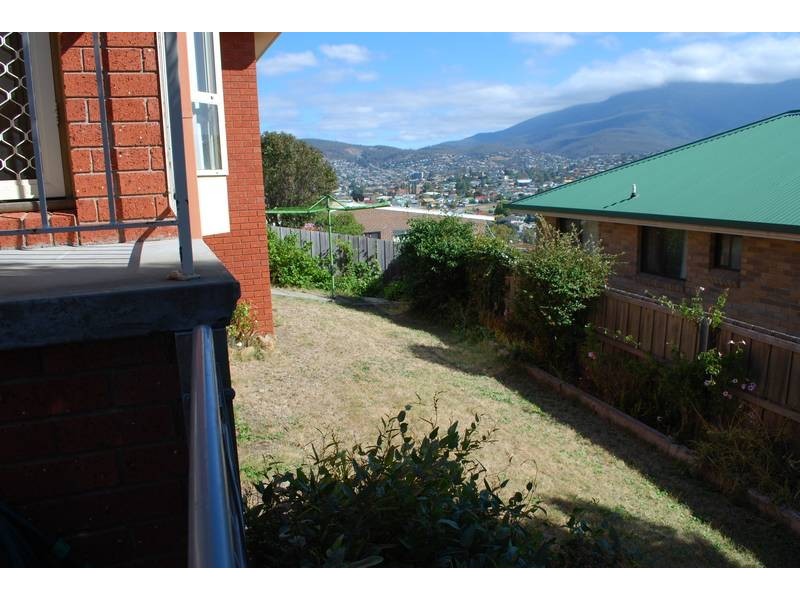 2/56 Lennox Avenue, Lutana TAS 7009