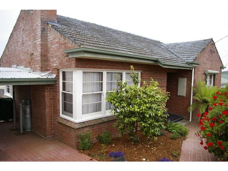 169 Augusta Road, Lenah Valley TAS 7008