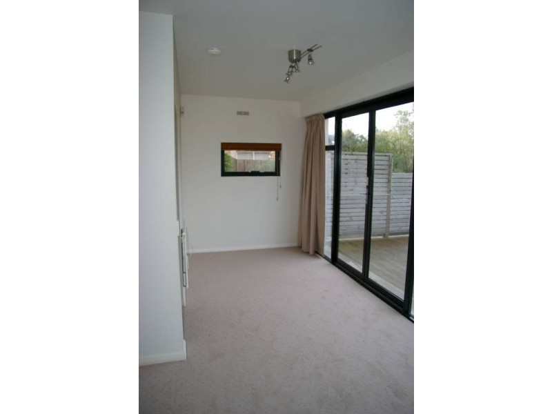 7/3 Norfolk Crescent, Sandy Bay TAS 7005