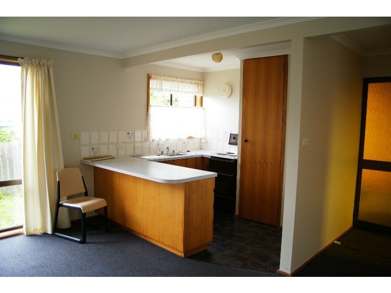 23/4 Clifford Court, Howrah TAS 7018