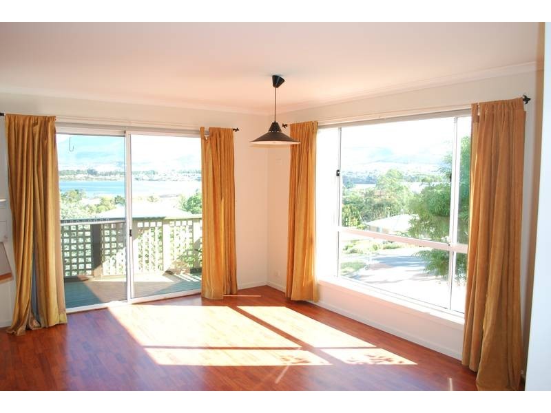 1 Sandstone Place, Old Beach TAS 7017