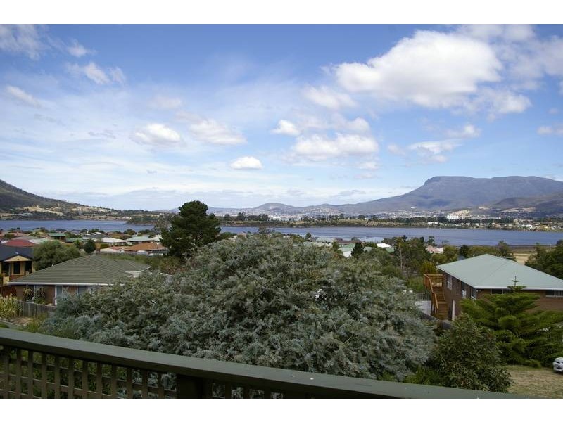 1 Sandstone Place, Old Beach TAS 7017