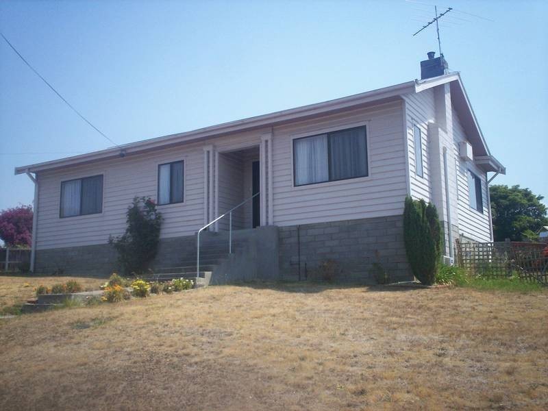 27 Curlew Parade, Claremont TAS 7011