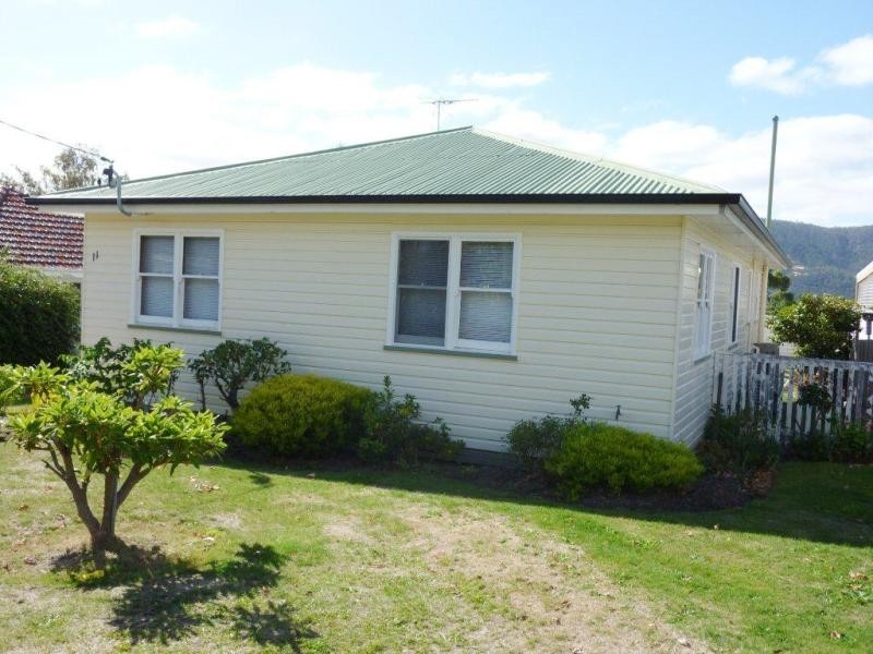 11 Keynsham Road, Claremont TAS 7011
