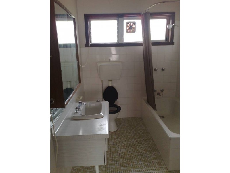 2/3 Lissadell Court, New Town TAS 7008