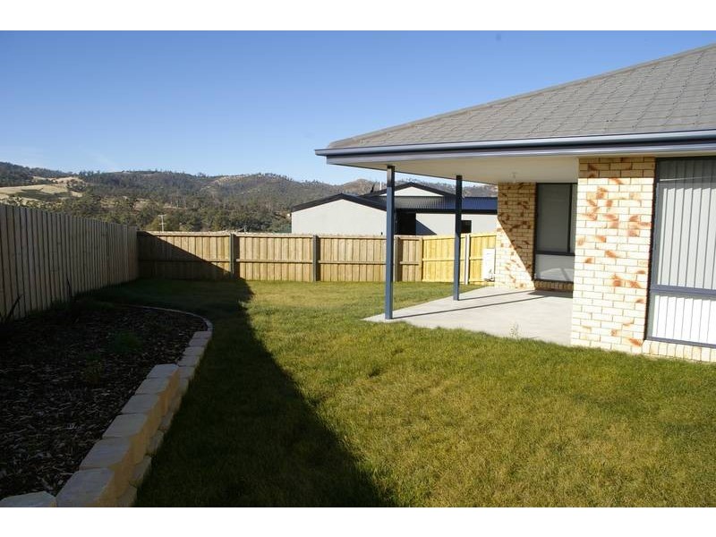 8 Norwick Lane, Howrah TAS 7018