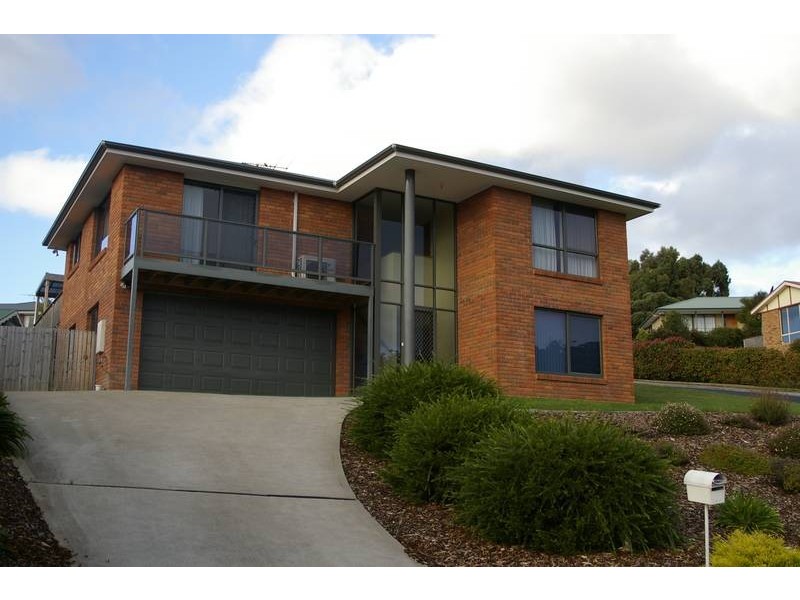 17 Fairview Drive, Kingston TAS 7050