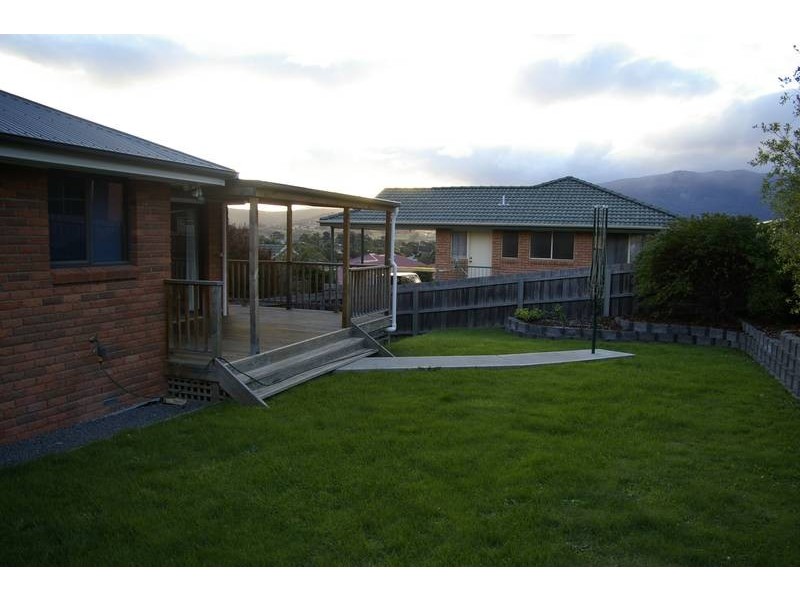 17 Fairview Drive, Kingston TAS 7050