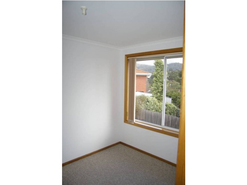 2/27 Cuthbertson Place, Lenah Valley TAS 7008